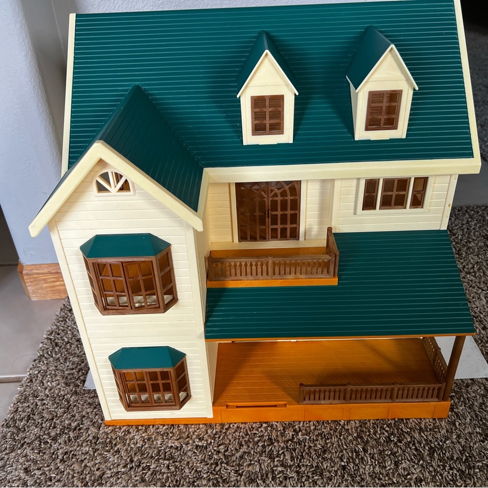 Green Deluxe Calico Critter Dollhouse